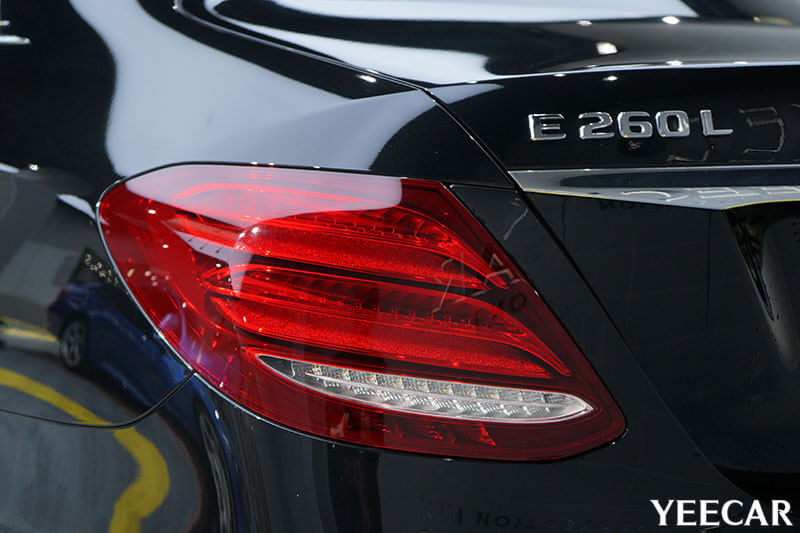 奔驰E260L施工YEECAR漆面保护膜效果（图一）