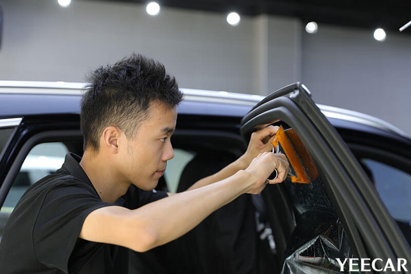 YEECAR授权店奔驰GLC260L施工玻璃膜效果展示（图一）