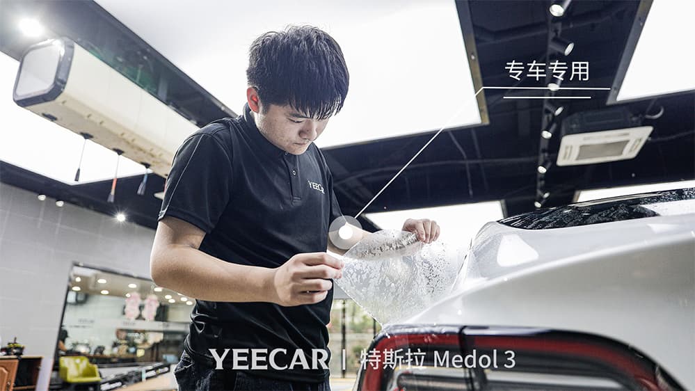 特斯拉Model3白色施工YEECAR隐形车衣流程及效果展示（图六）